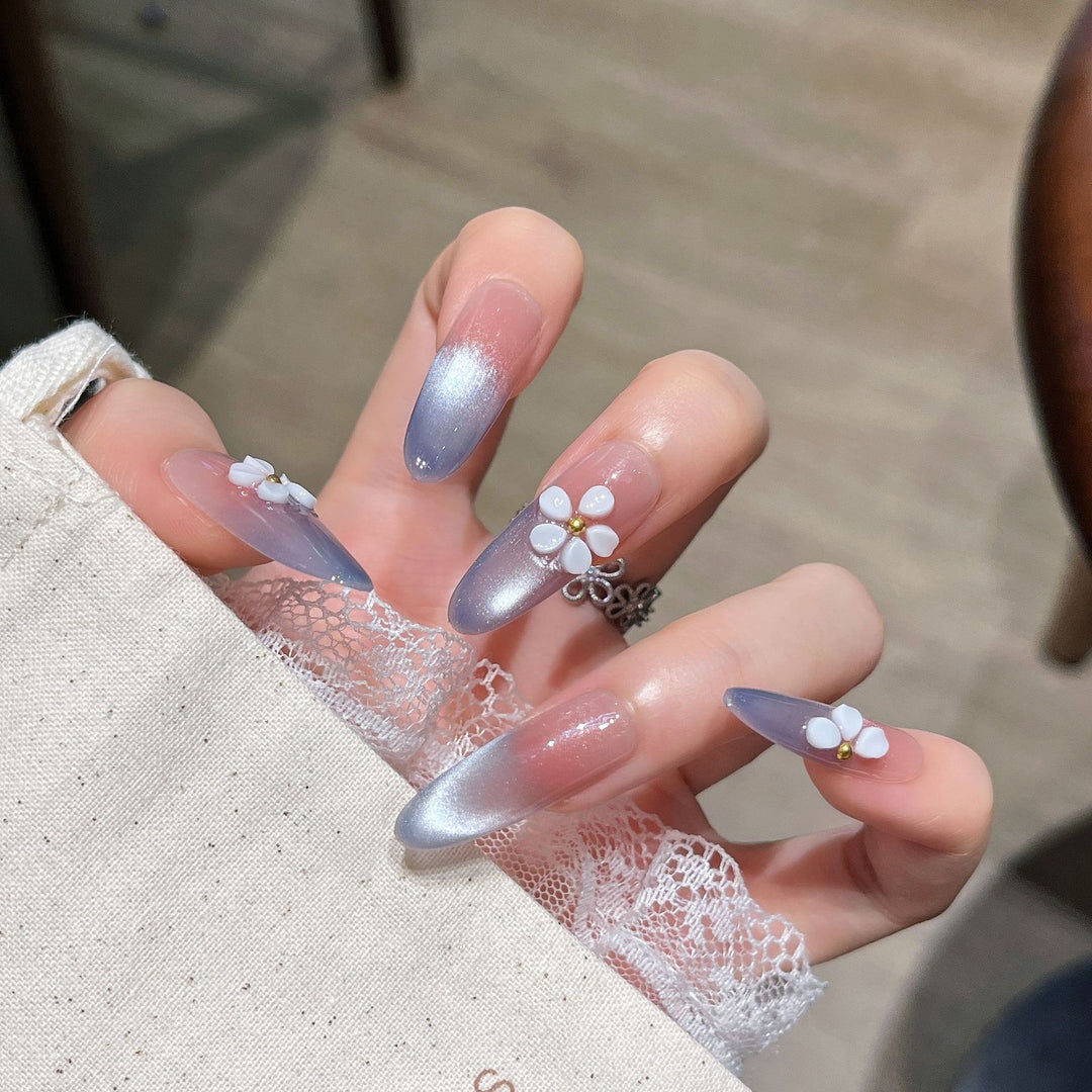 Elegant Floral 3D Press-On Nail Extensions Bowlift