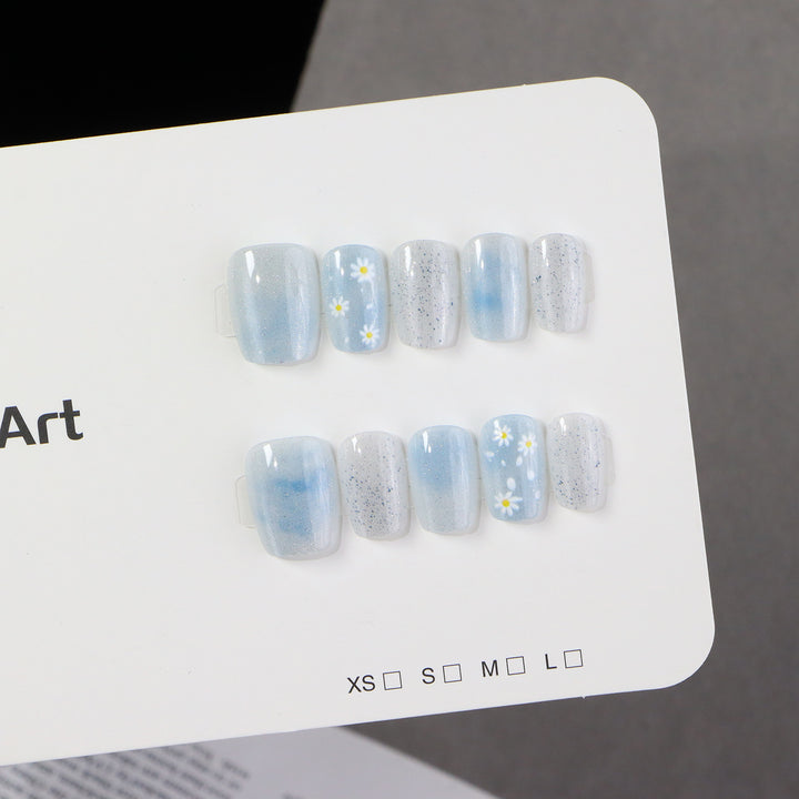 Artistic Press-On Nail Set with Floral Accents Bowlift 1788497744