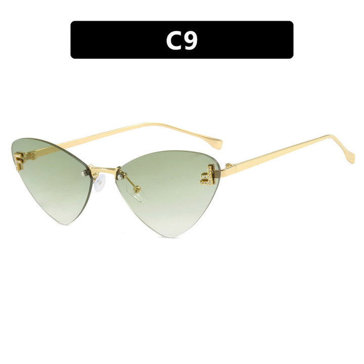 Women's extravagant Cat-Eye sunglasses with sparkling details Bowlift