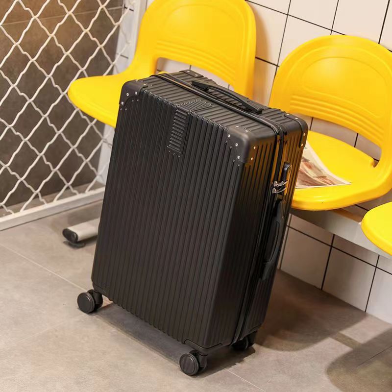 Premium Multi-Directional Wheeled Suitcase Bowlift