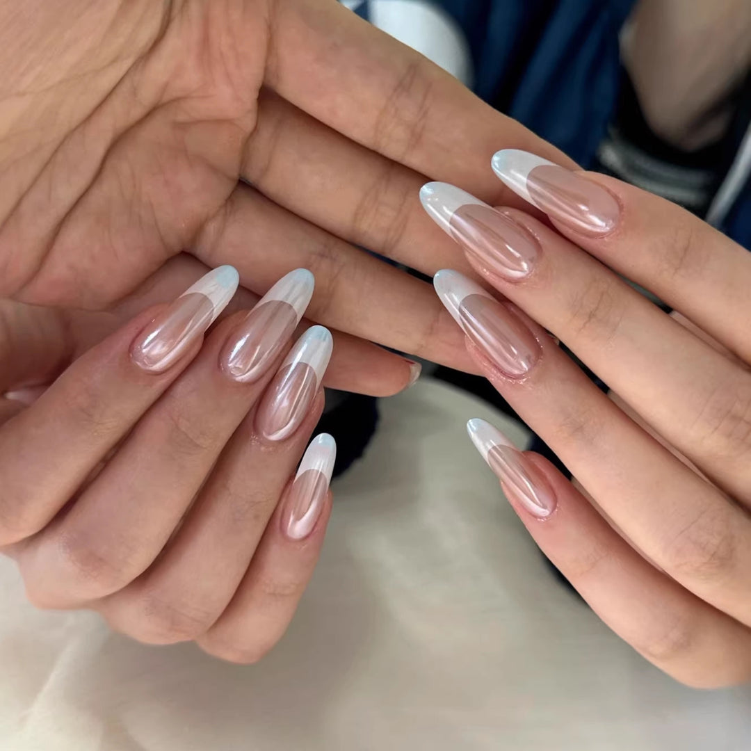 Elegant and Shiny Artificial Nails Bowlift