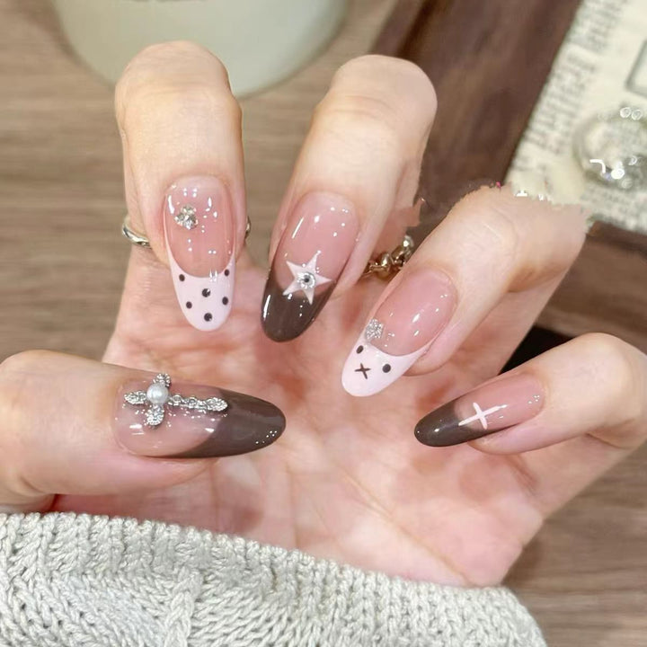 Decorative Stiletto Press-On Nails Bowlift