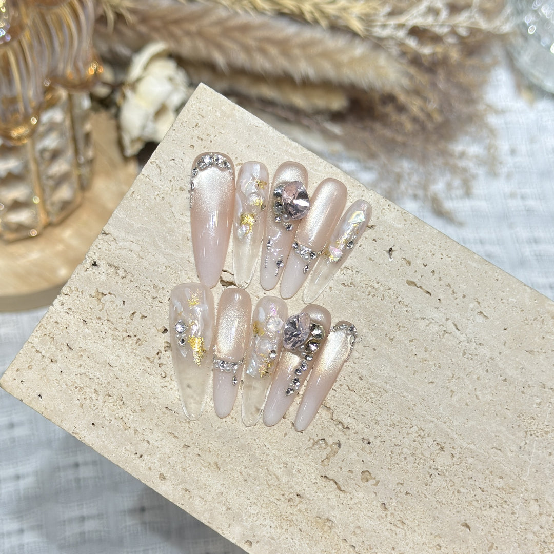 Decorative Stiletto Press-On Nail Art Set with Gemstone Accents Bowlift