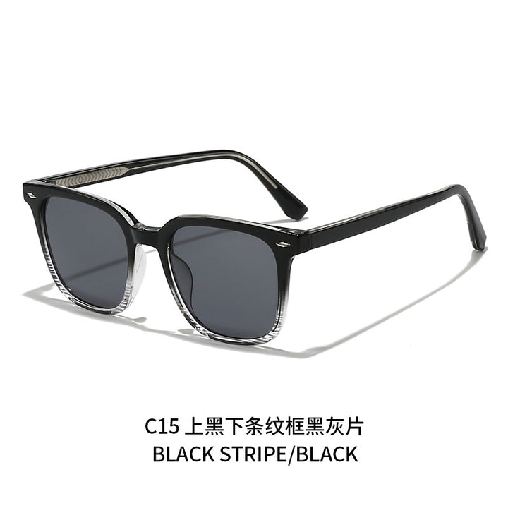 Women stylish sunglasses in elegant tortoise shell design Bowlift