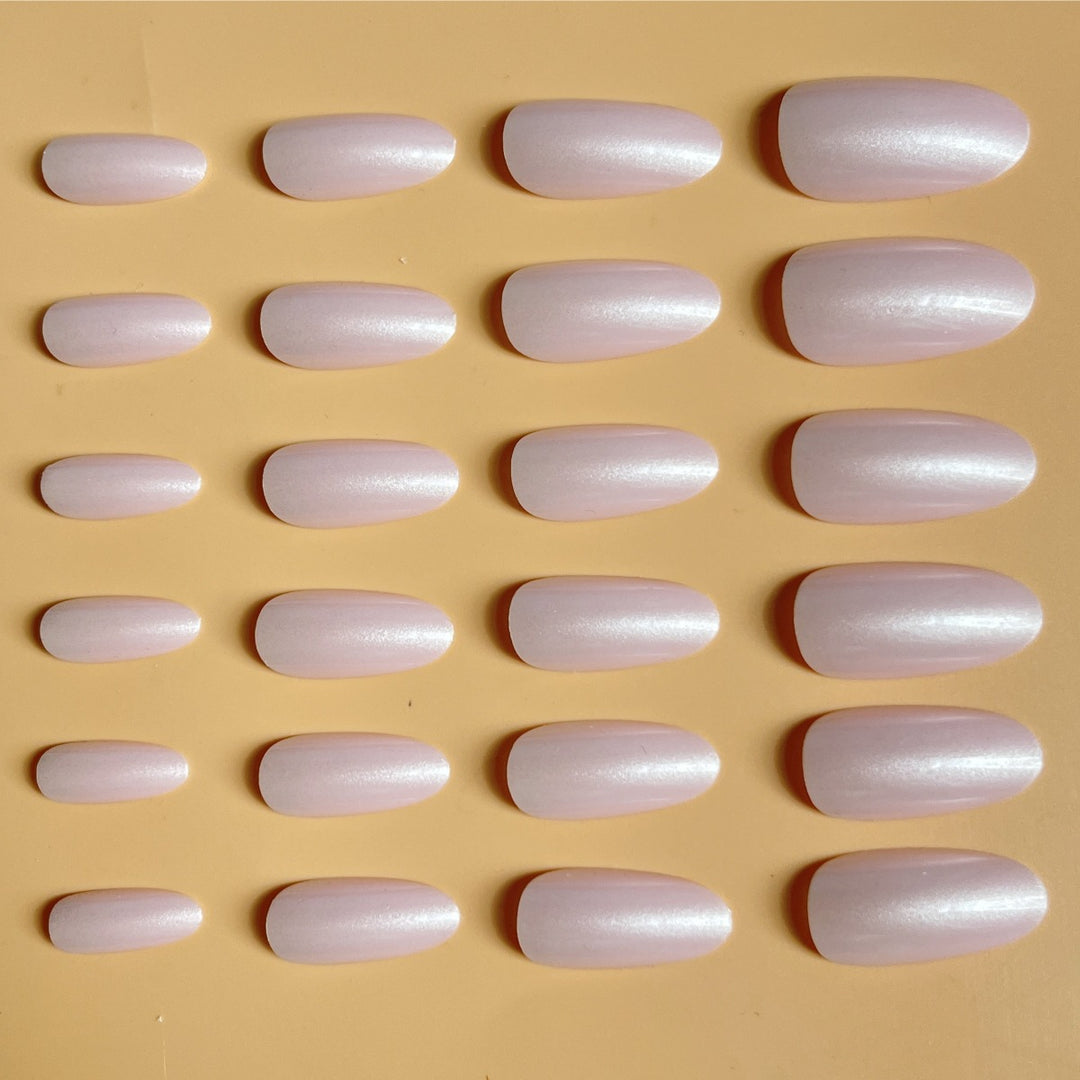 Elegant Almond Shaped Press-On Nail Extensions Bowlift