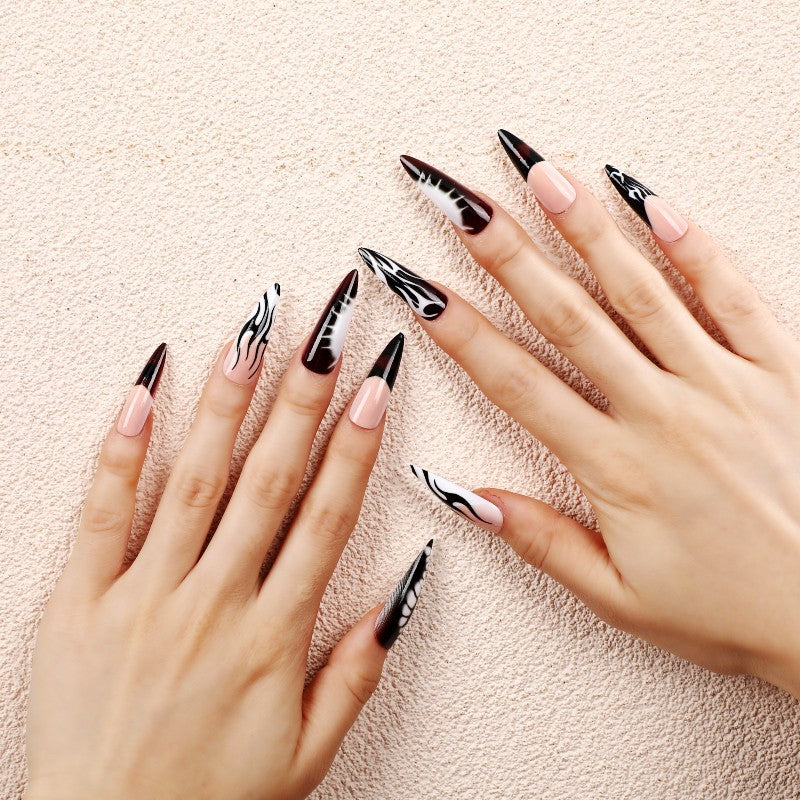 Artificial nails with creative black-and-white pattern Bowlift