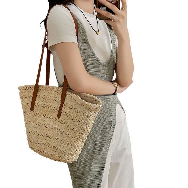 Elegant Bast bag with Long Leather Straps Bowlift