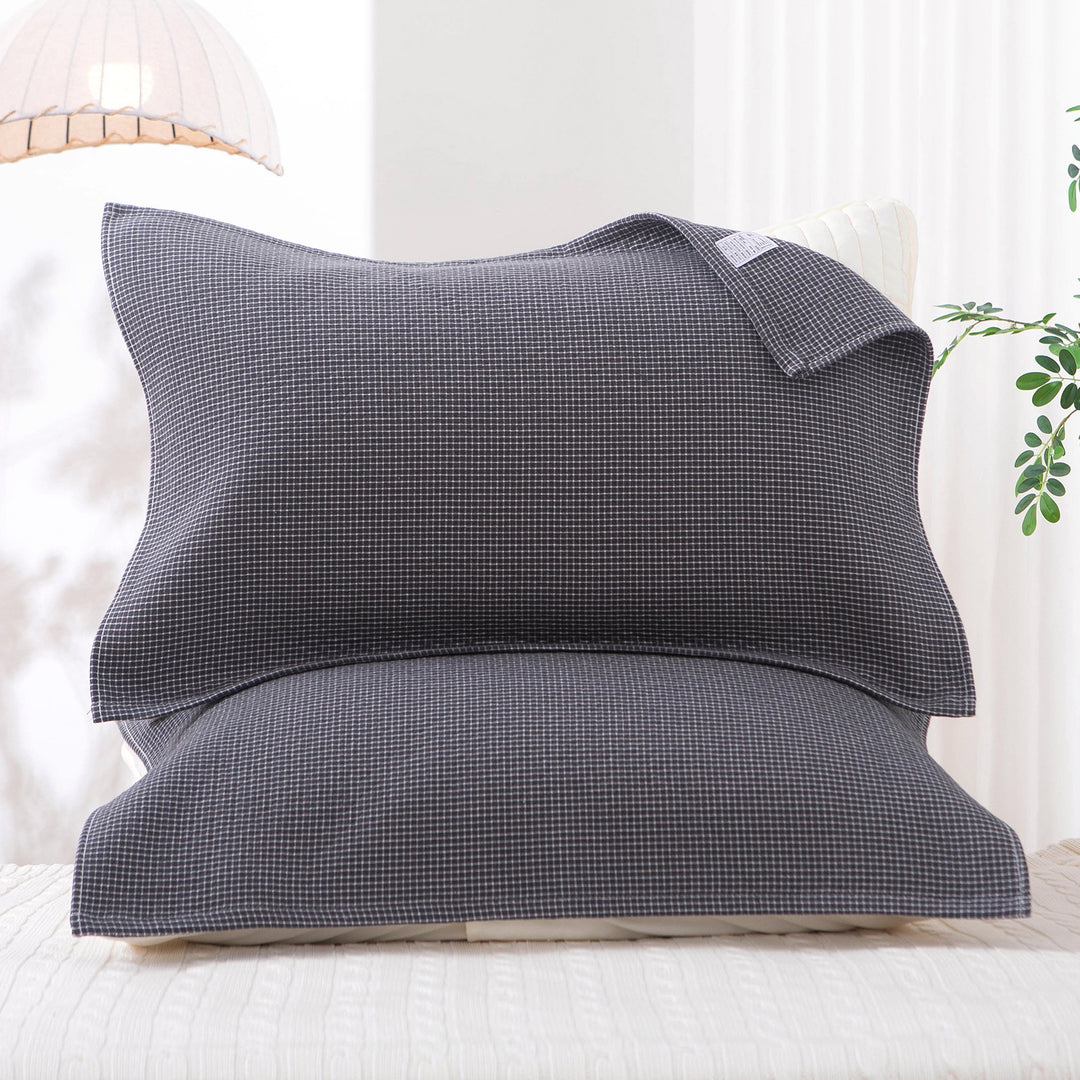 Women's pillowcase with delicate floral motif Bowlift