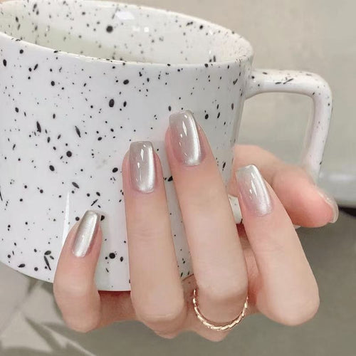 Elegant Ombre Nail Design Bowlift