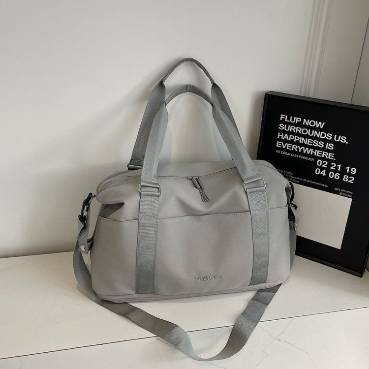 Sporty Travel Bag Bowlift