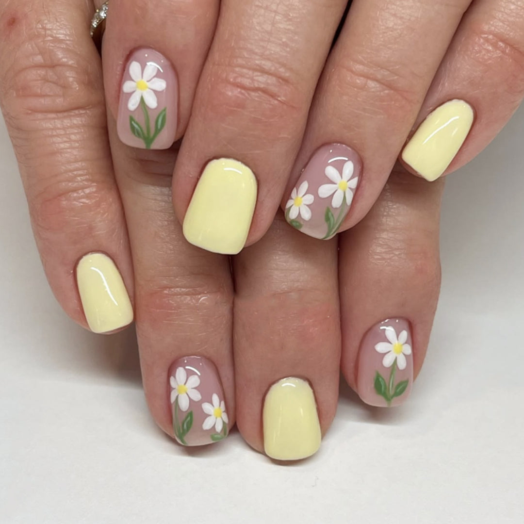 Artful nail extensions with elegant flower design Bowlift