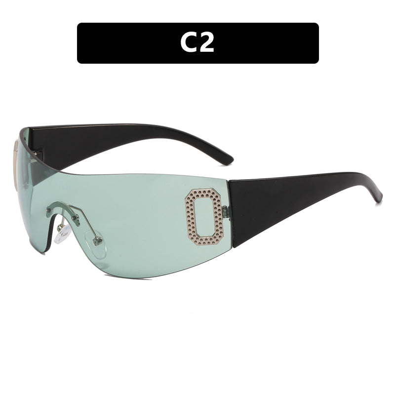 Ladies sporty fashionable sunglasses with elegant design and UV protection Bowlift