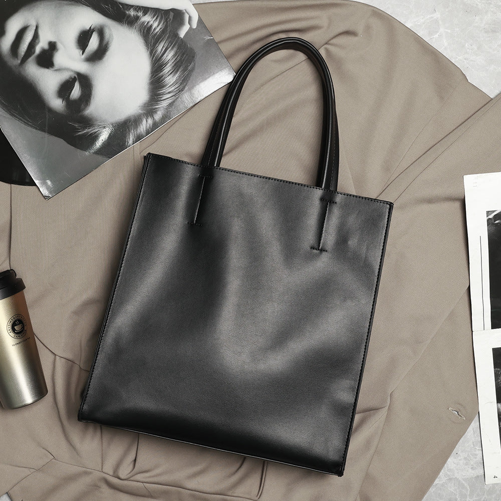 Elegant tote bag with minimalist look Bowlift