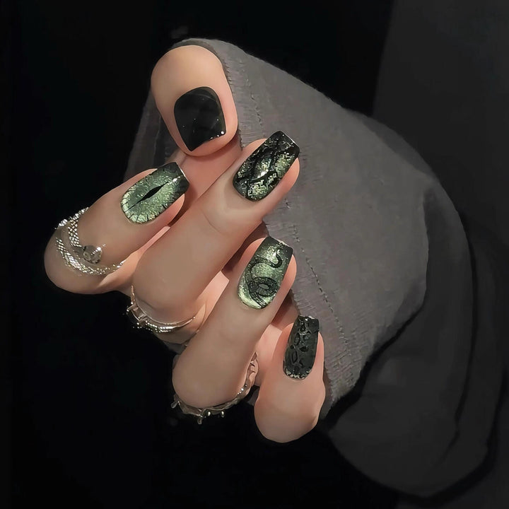 Artistic Press-On Nail Tips Bowlift