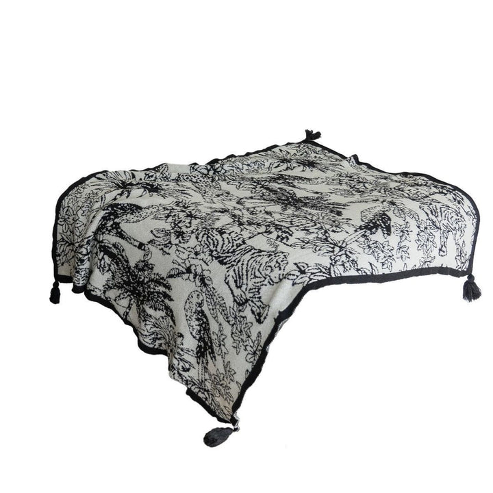 Decorative Floral Pattern Throw Blanket