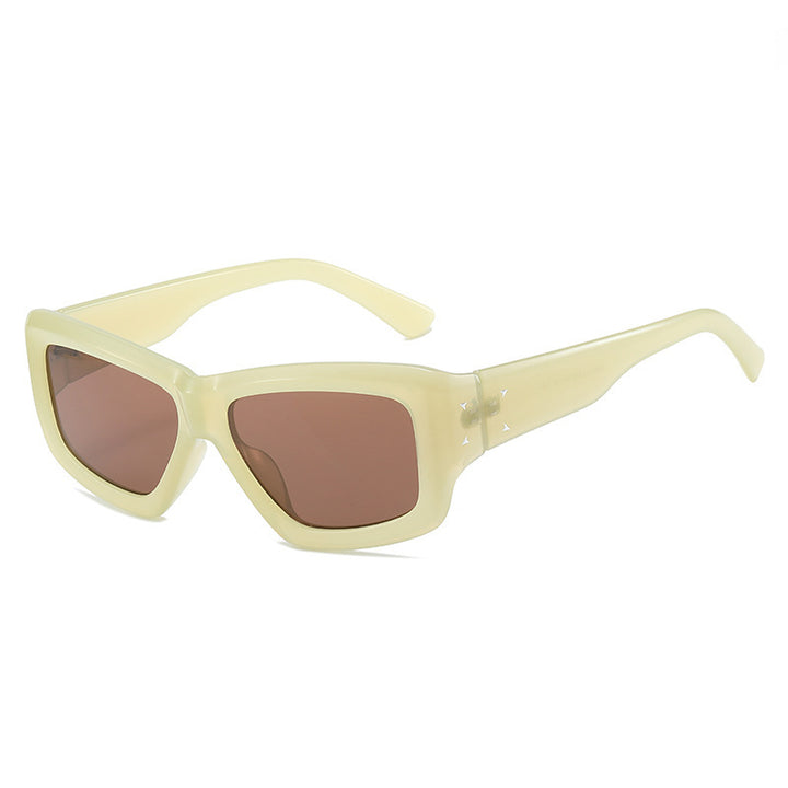 Fashion-Forward Oversized Angular Sunglasses Bowlift