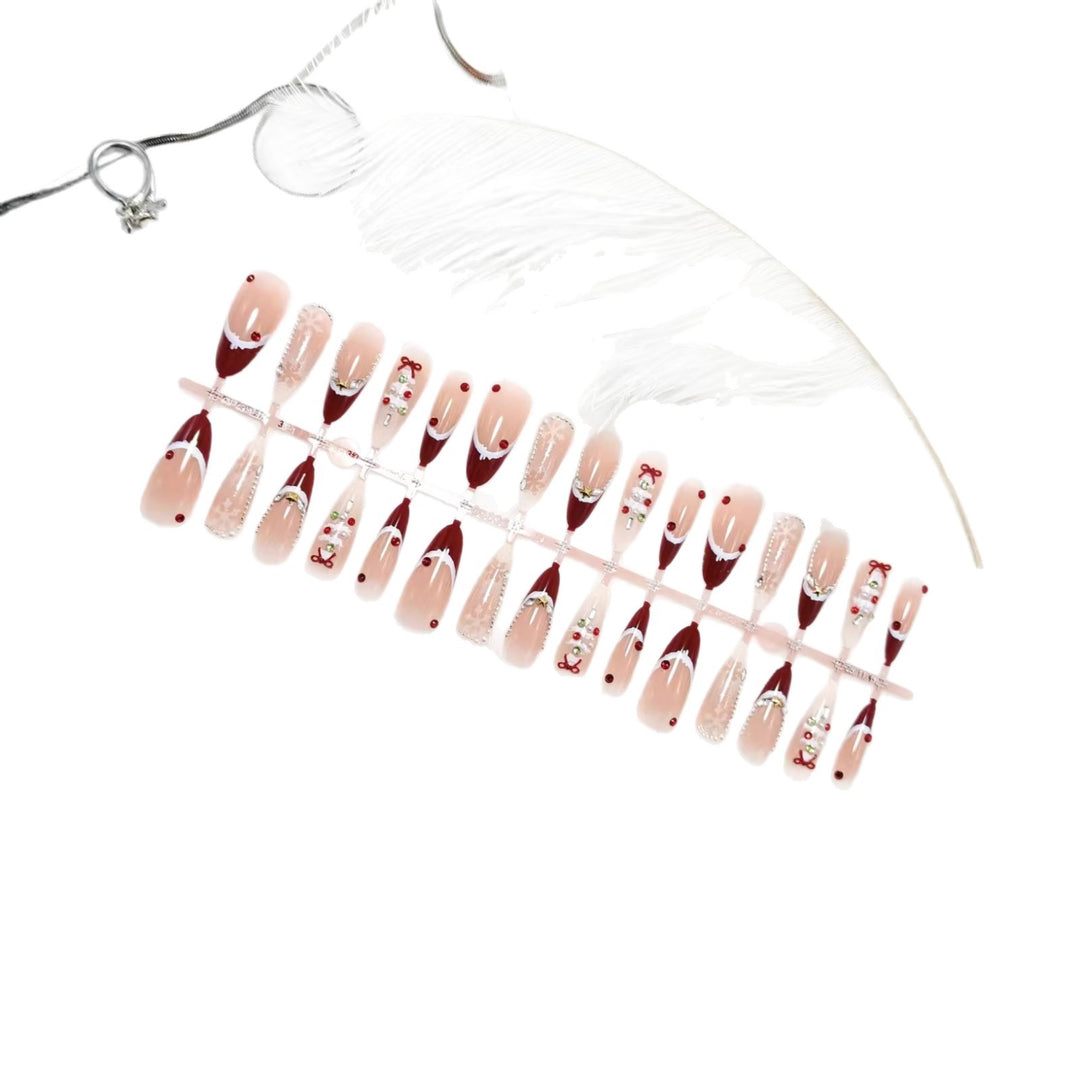 Festive artificial nails with Christmas motifs Bowlift