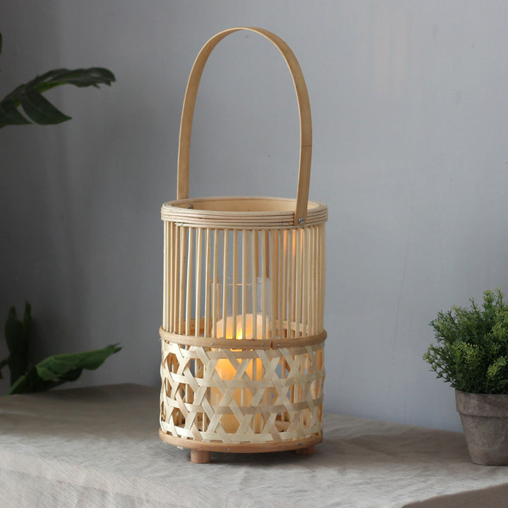 Handcrafted lantern made of rattan Bowlift