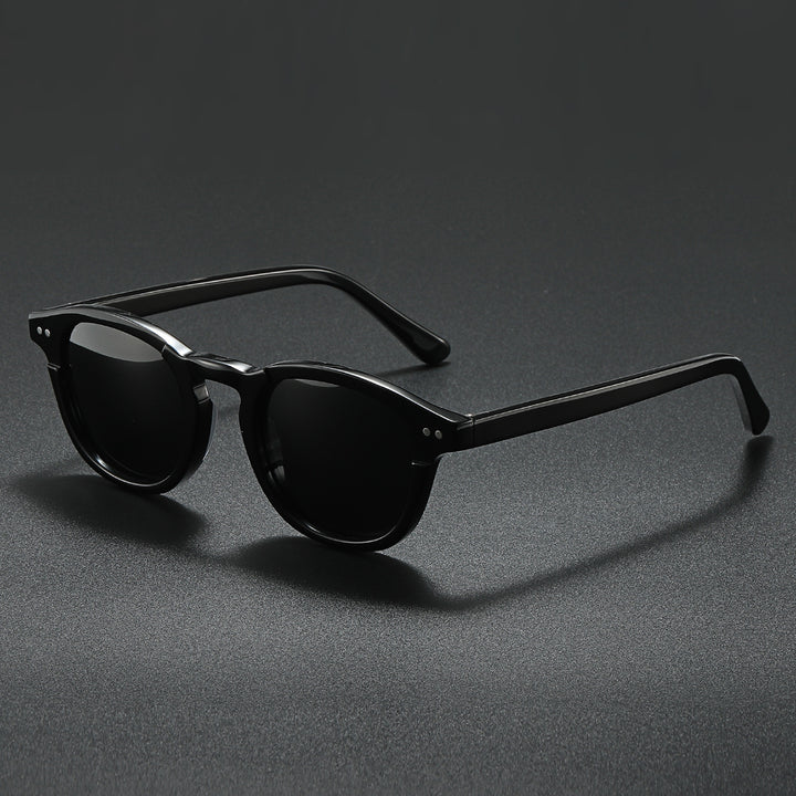 Women’s fashionable sunglasses in contemporary tortoiseshell design Bowlift