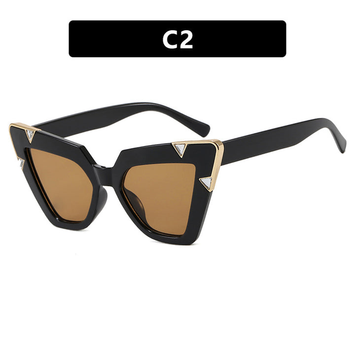 Women's Cat-Eye Sunglasses with Luxurious Design and Protective UV Filter Bowlift