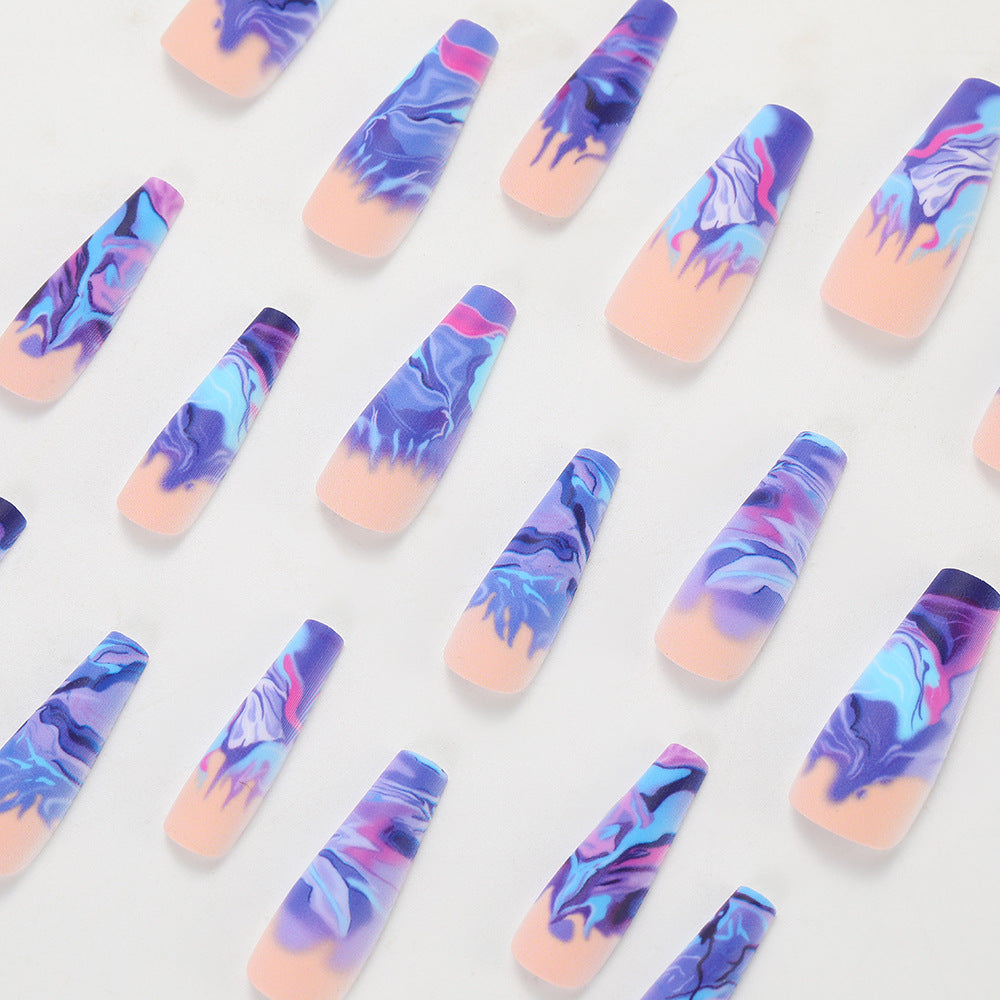 Artificial nails in modern marble design Bowlift