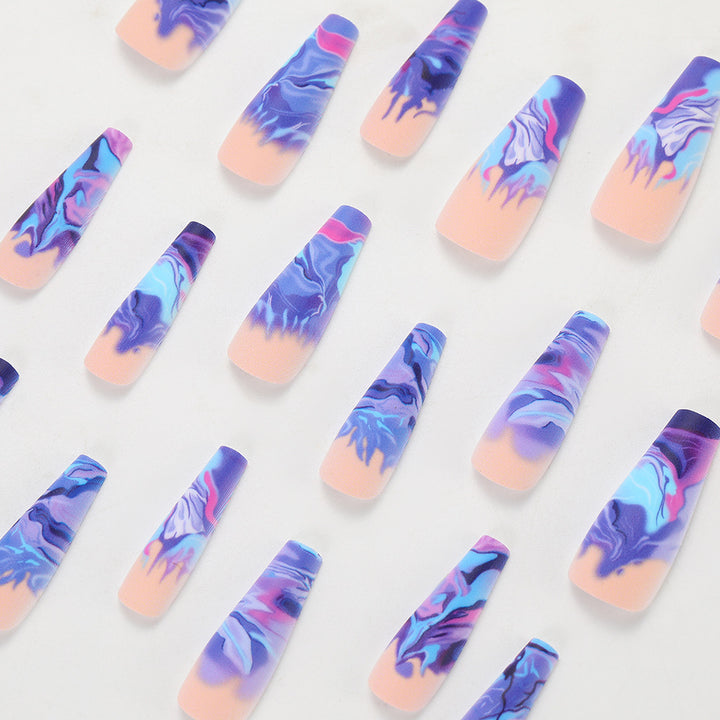 Artificial nails in modern marble design Bowlift