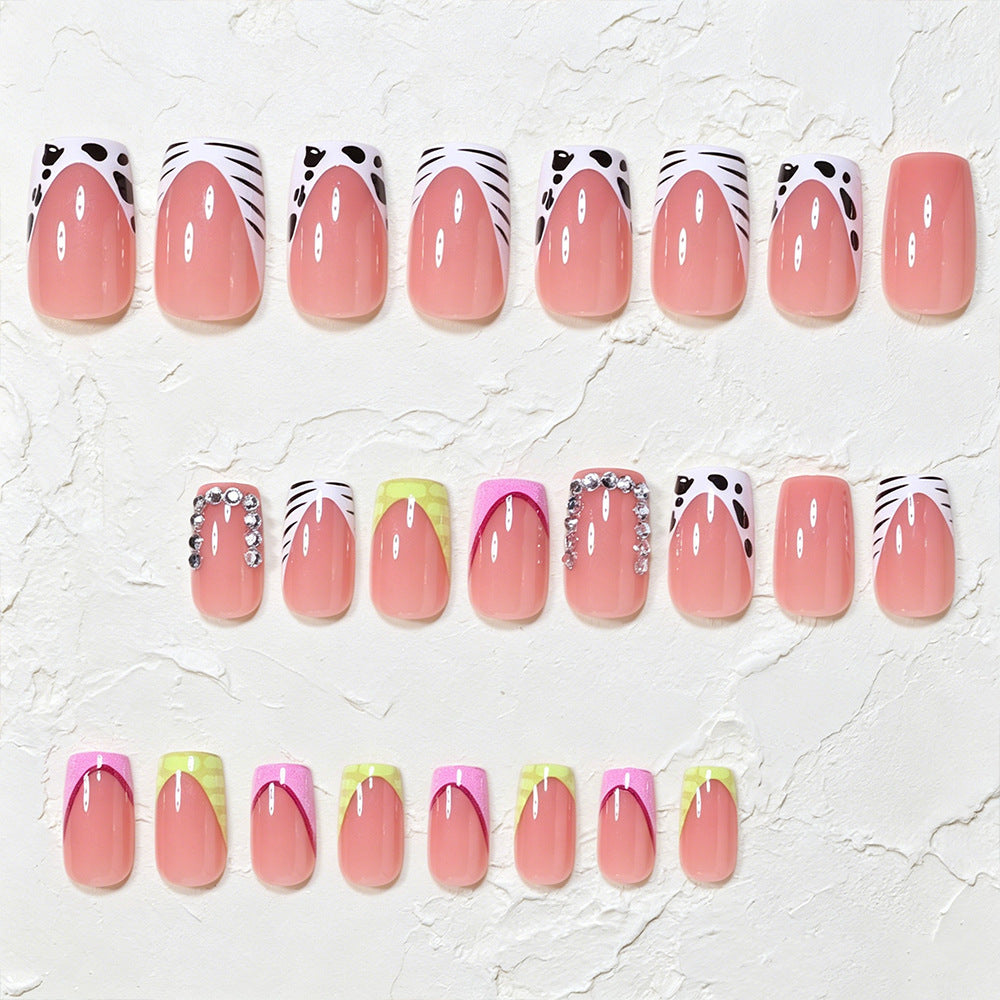 Artistic Press-On Nail Art Tips with Unique Patterns Bowlift