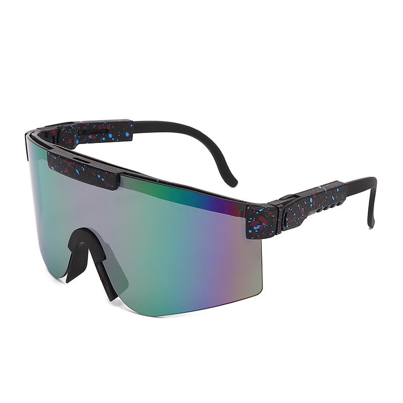Women's Sporty Statement Sunglasses in Modern Design Bowlift
