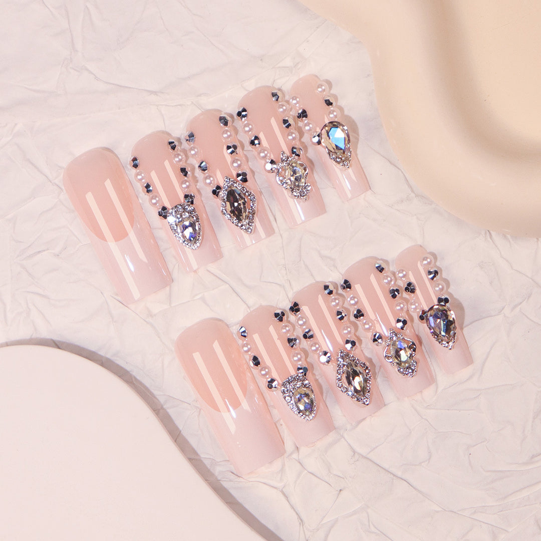 Decorative Rhinestone-Embellished Stiletto Press-On Nails Bowlift