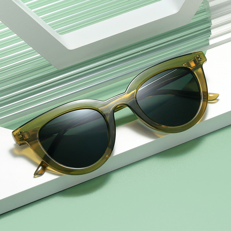 Ladies stylish cat eye sunglasses Bowlift