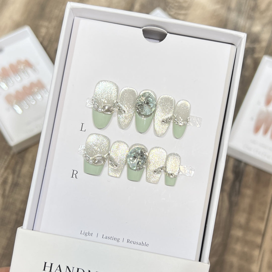 Glamorous Reusable Press-On Nail Set with Gemstone Accents Bowlift
