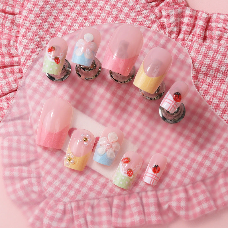 Floral Press-On Nail Art Set Bowlift