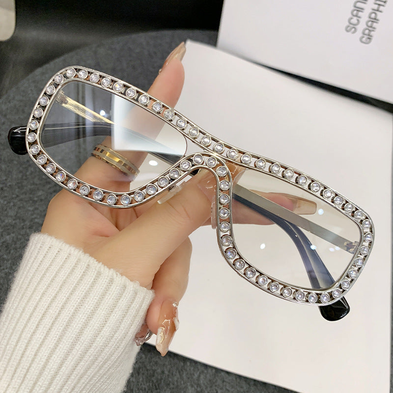 Women's extravagant Cat-Eye sunglasses with golden accents Bowlift