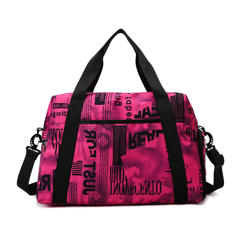 Sporty travel bag with playful elephant pattern Bowlift