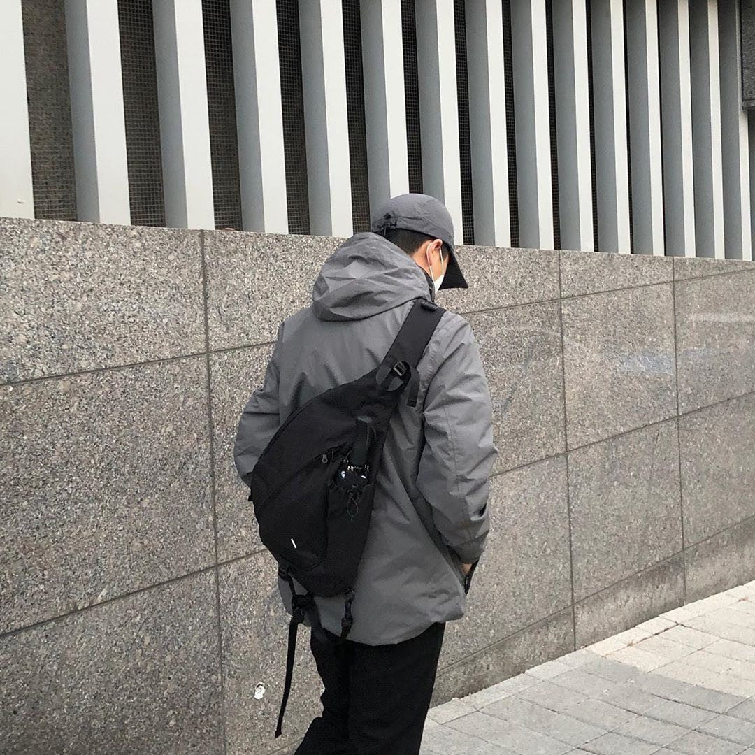 Sling Backpack with Ergonomic Design and Innovative Layout Bowlift