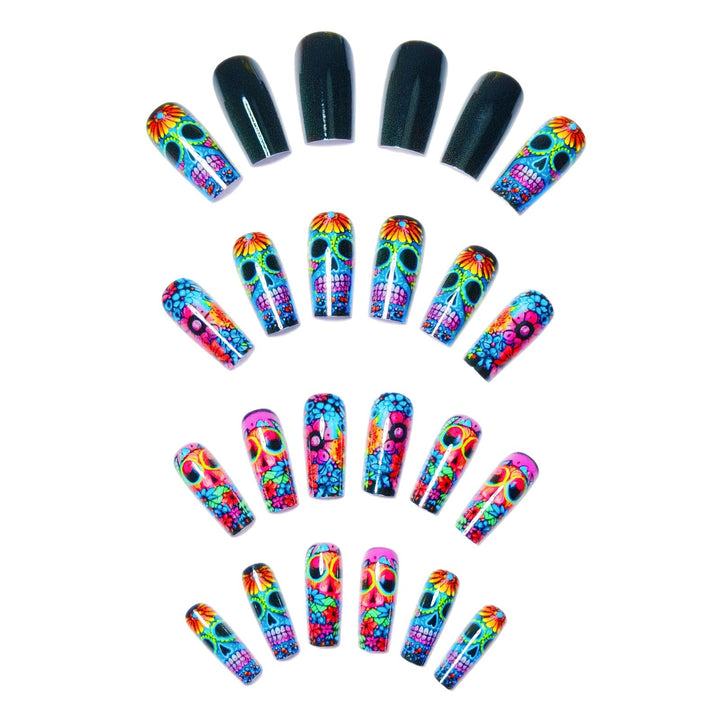 Nail art set with Lively Skull Design Bowlift