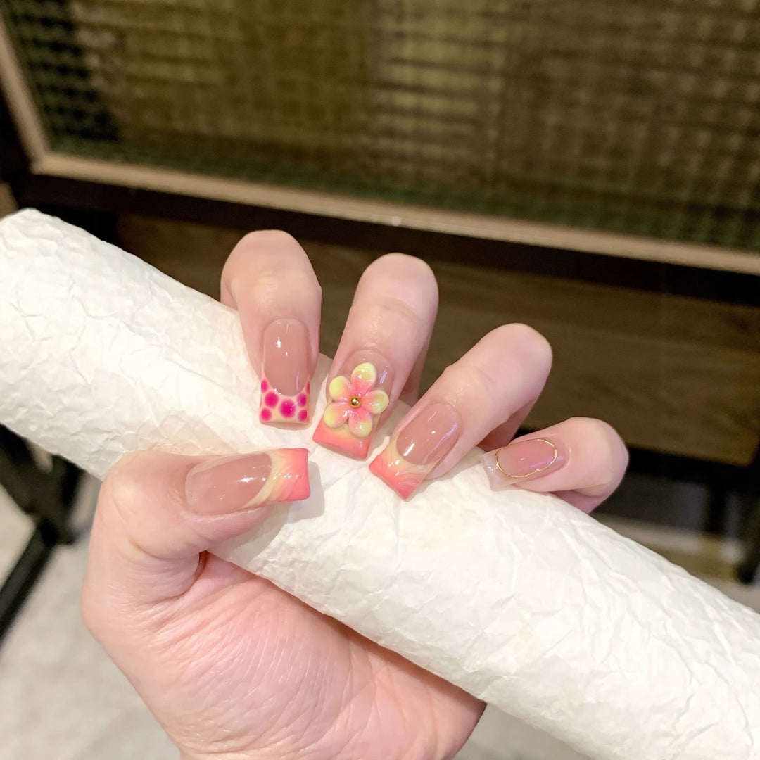 Floral Design Press-On Nail Set Bowlift