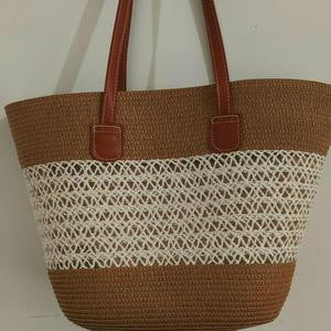 Oversized Beach Bag Made of Woven Material Bowlift