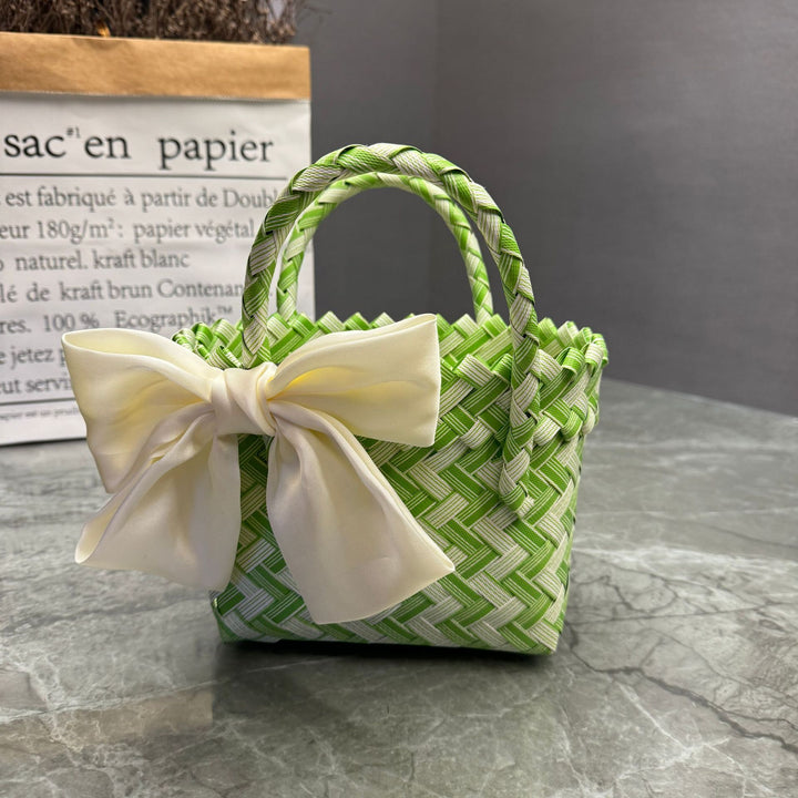 Handcrafted basket bag in stylish design Bowlift