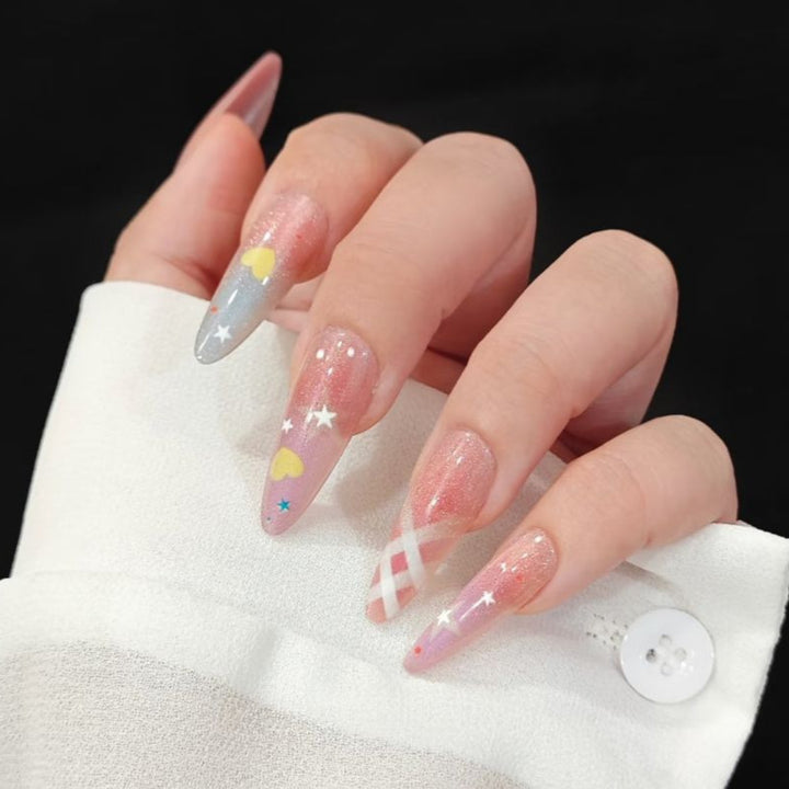 Playful art nails with shimmering designs and 3D applications Bowlift