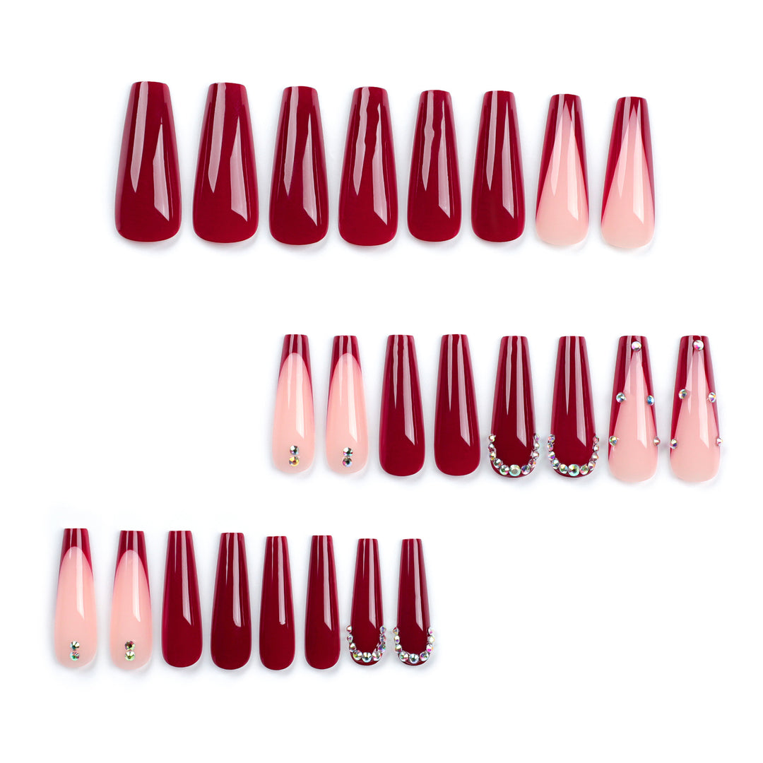 Glamorous artificial nails with elegant accents Bowlift