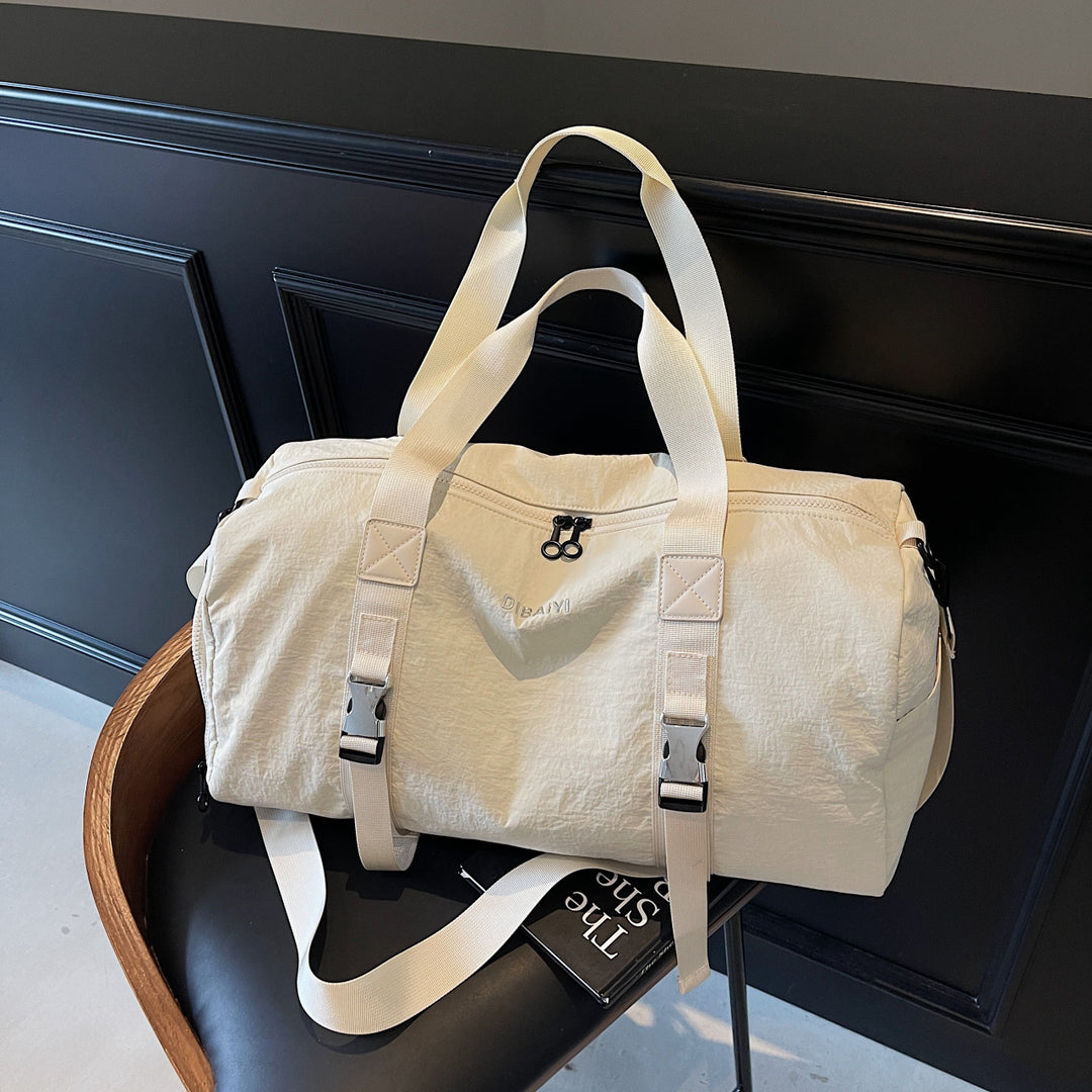 Sporty travel bag with versatile carrying options Bowlift