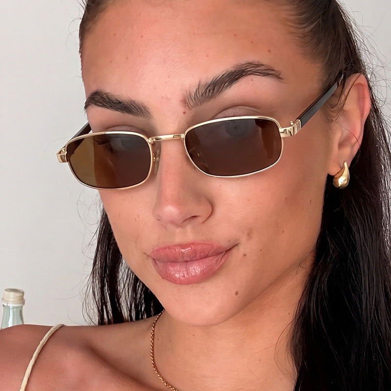 Women's elegant rectangular sunglasses with fine metal frame Bowlift