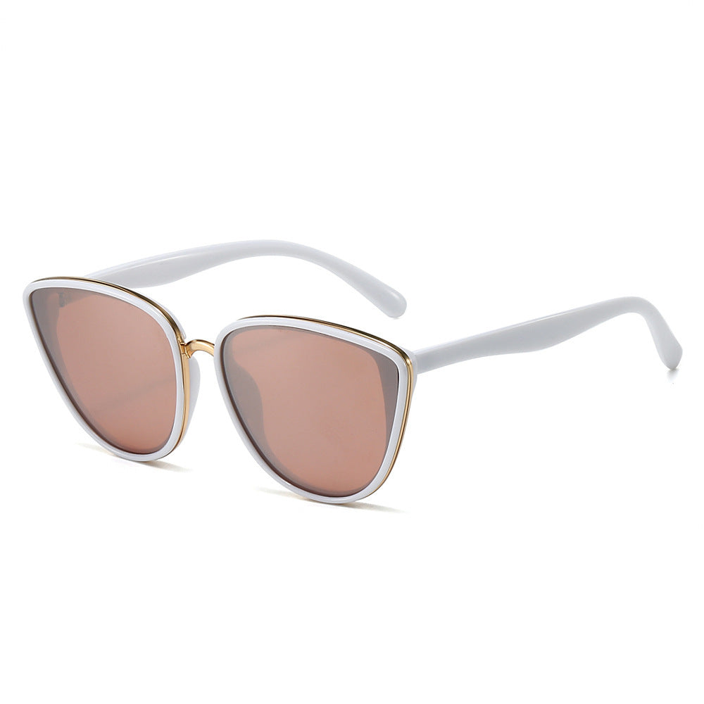 Fashion-Forward Triangular Frame Sunglasses Bowlift