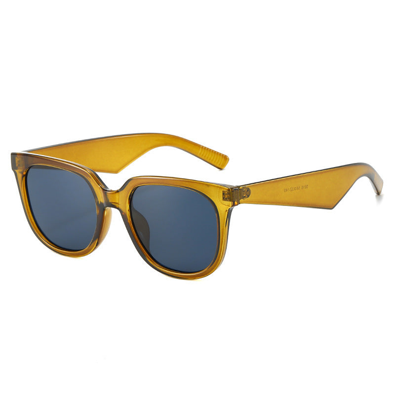 Women stylish sunglasses in modern, geometric design Bowlift