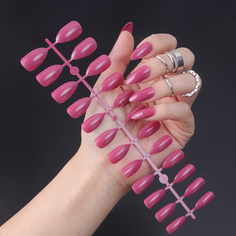 Stiletto Press-On Nails with Glossy Finish Bowlift