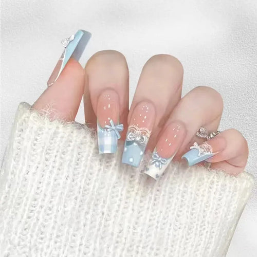 Decorative Press-On Nail Set with Floral Accents Bowlift 1787395241