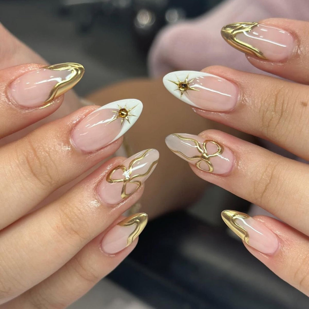 Elegant artificial nails with floral accents Bowlift