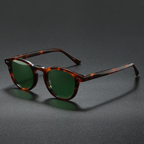 Women’s fashionable sunglasses in contemporary tortoiseshell design Bowlift