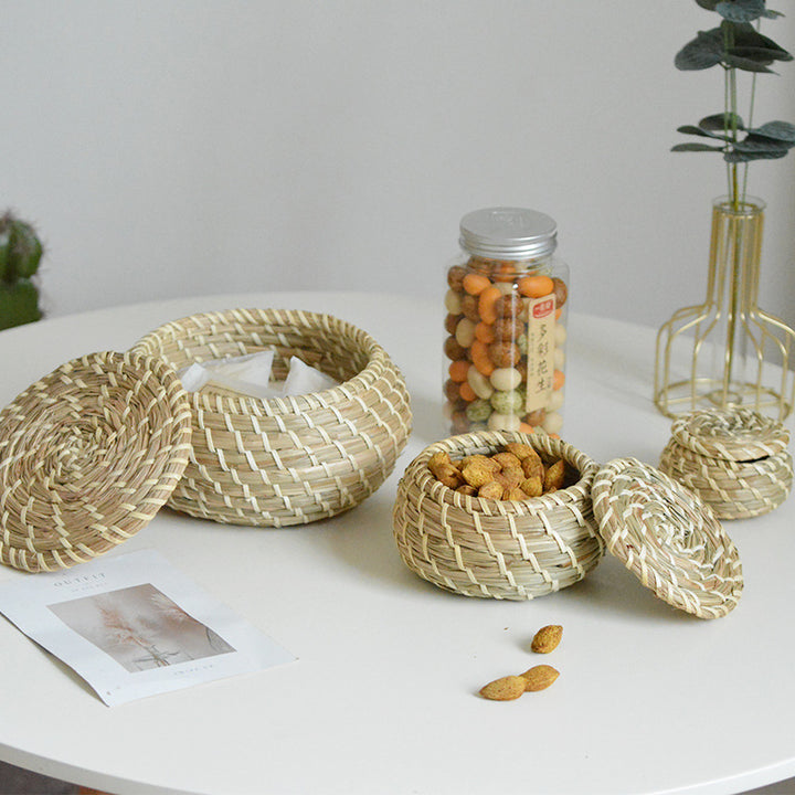 Handcrafted storage basket set made of natural rattan Bowlift